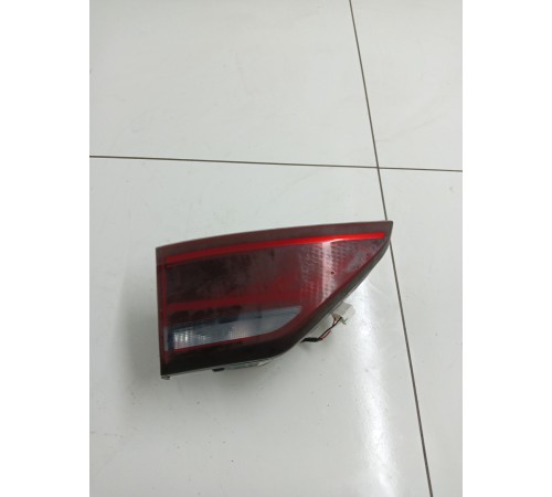 Фонарь крышки багажника левый