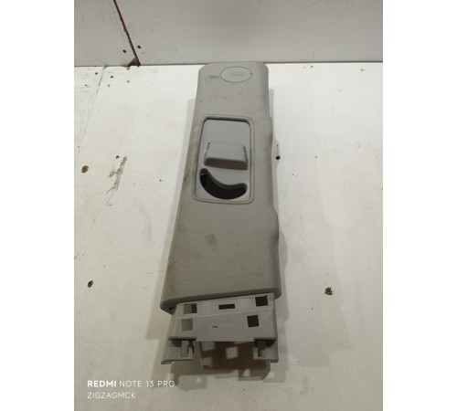 Обшивка центральной стойки правая верхняя