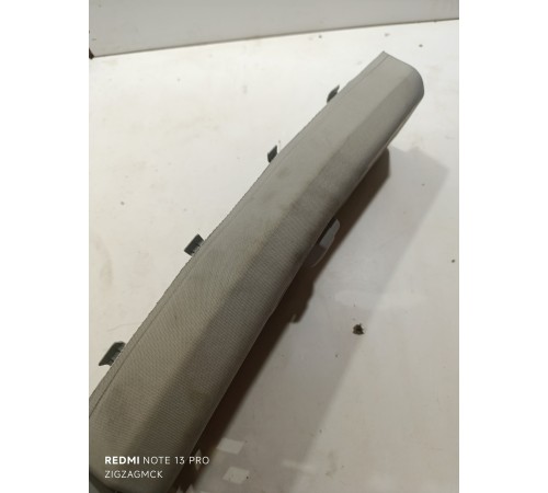 Обшивка центральной стойки правая верхняя