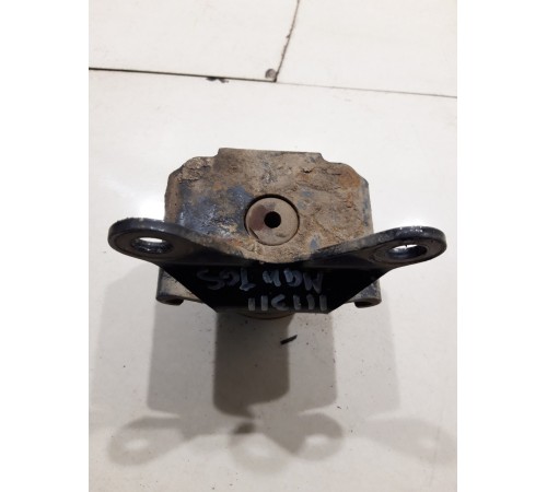 Кронштейн отбойника рессоры передний