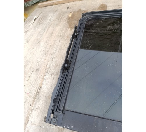 Стекло люка заднее