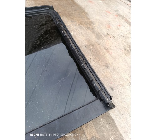 Стекло люка заднее