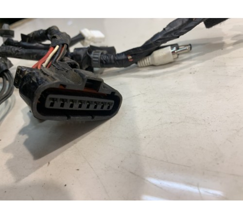 Электропроводка двери багажника