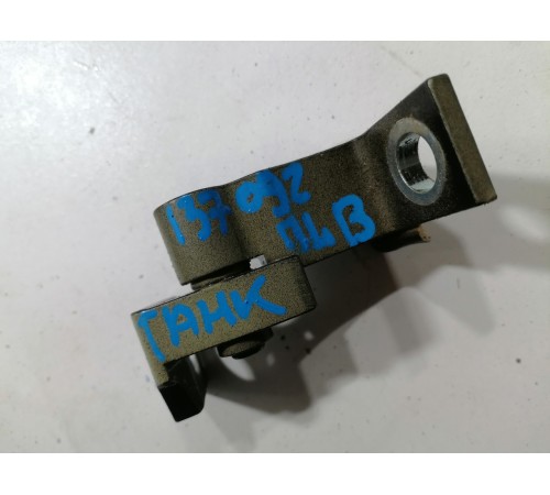 Петля двери передняя левая верхняя