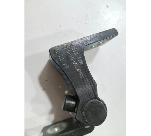 Петля двери передняя левая верхняя