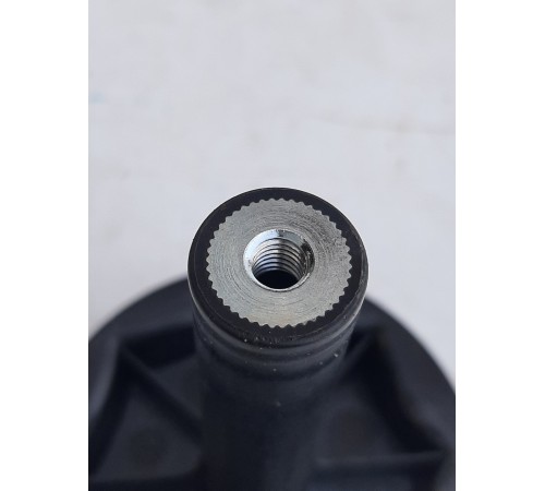 Гайка крепления запасного колеса (запаски)