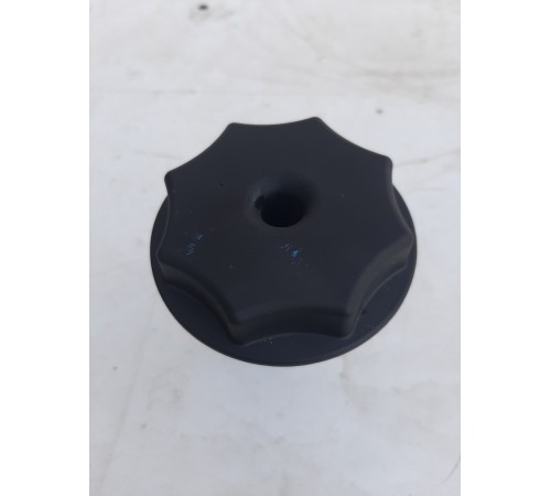 Гайка крепления запасного колеса (запаски)