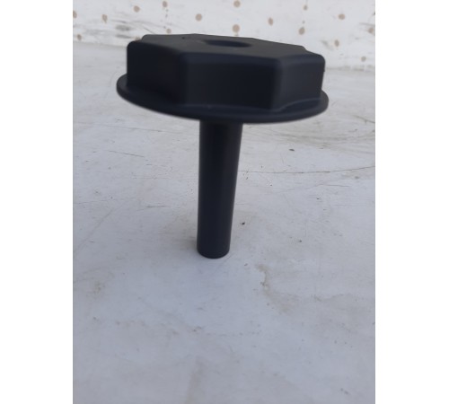 Гайка крепления запасного колеса (запаски)