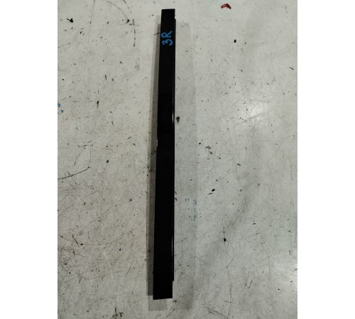 Направляющая стекла двери (задняя, правая)