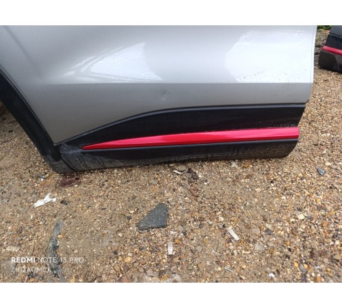 Дверь задняя правая