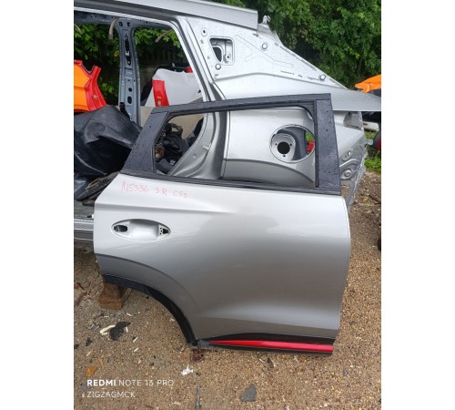 Дверь задняя правая