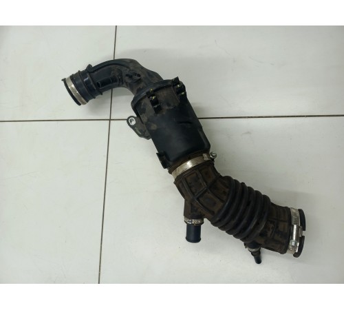 Патрубок воздушного фильтра