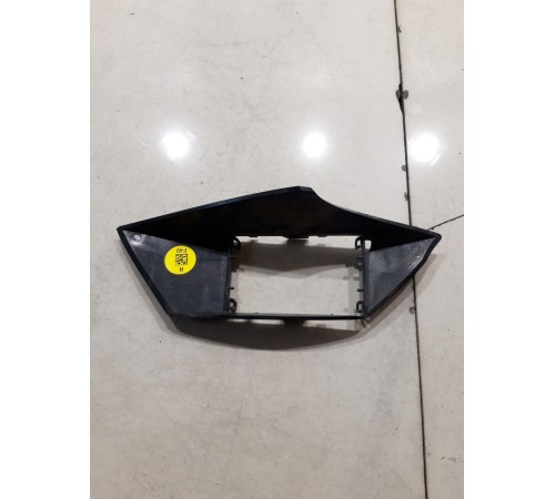 Кронштейн(крепление) датчика слепых зон правый