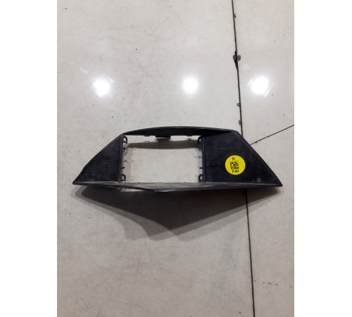 Кронштейн(крепление) датчика слепых зон правый