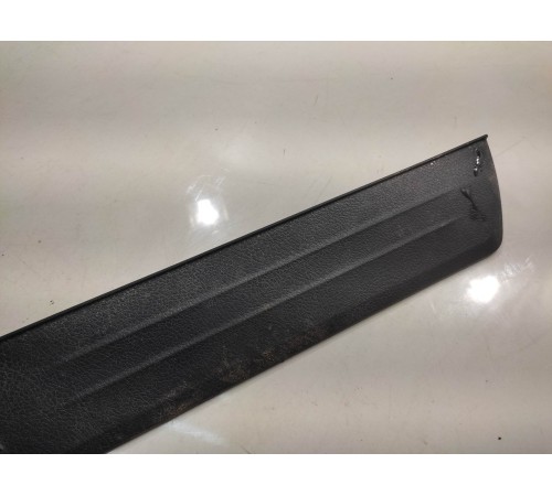 Накладка порога (передняя, правая)