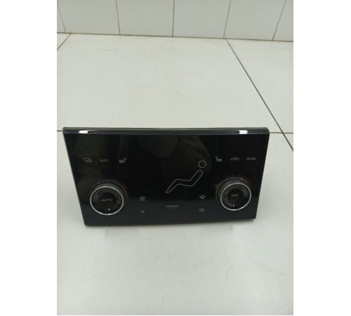 Блок управления климат контролем передний