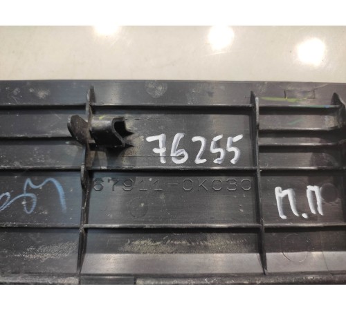 Накладка порога (передняя, правая)