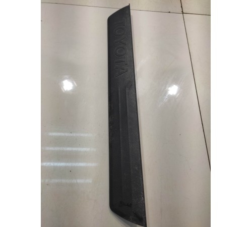 Накладка порога (передняя, правая)