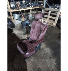 Сиденье второго ряда правое