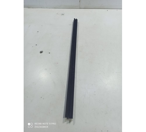 Уплотнитель стекла (задний левый внутренний)