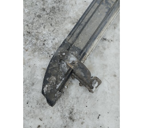 Подножка порога правая