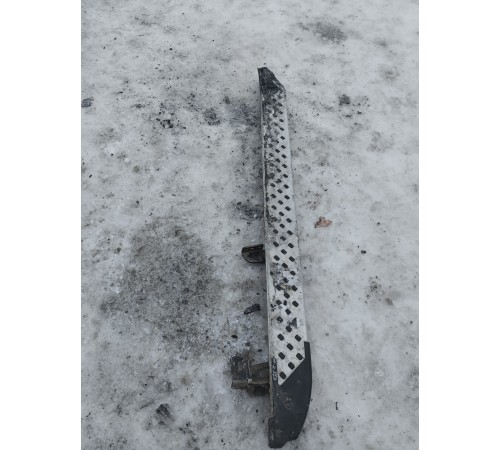 Подножка порога правая