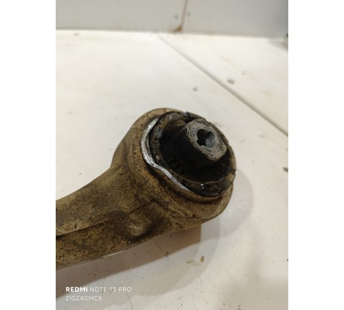 Рычаг передний левый нижний