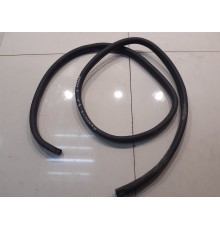 Уплотнитель двери (задний, левый)