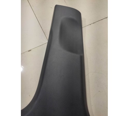 Обшивка центральной стойки(левая нижняя)