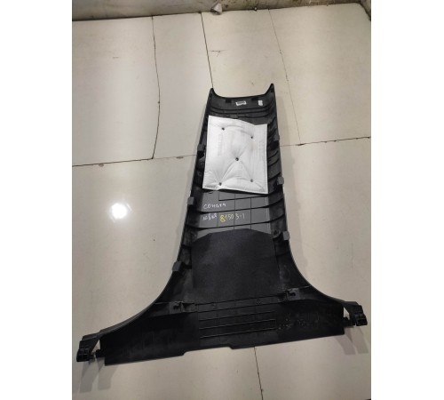 Обшивка центральной стойки(левая нижняя)