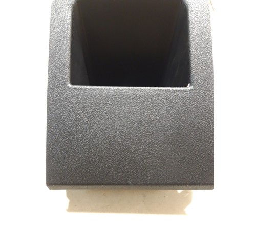 Крышка блока предохранителей салона