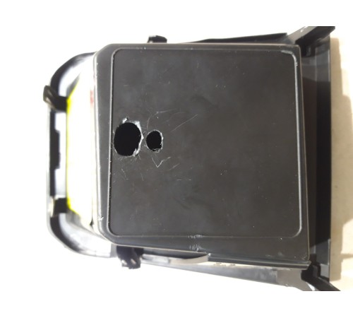 Крышка блока предохранителей салона