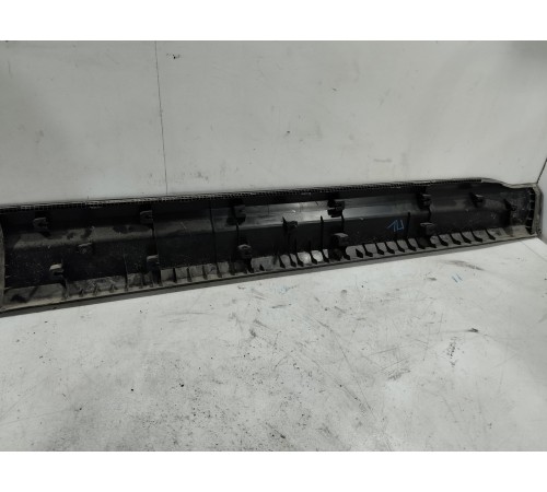 Накладка двери передняя левая