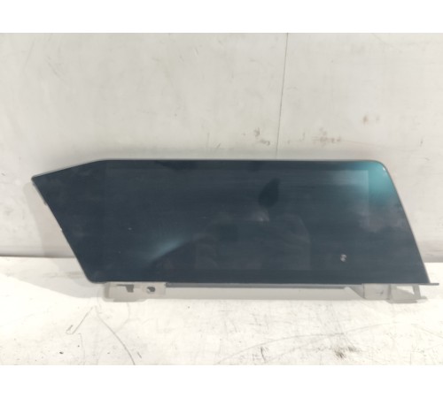 Центральный информационный дисплей (монитор)