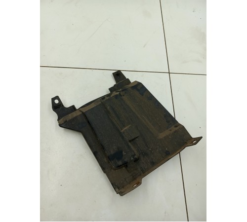 Пыльник двигателя правый