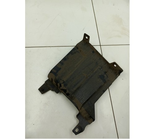 Пыльник двигателя правый