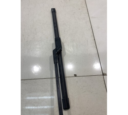 Поводок стеклоочистителя (пассажирский)