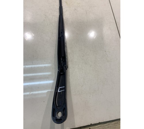 Поводок стеклоочистителя (пассажирский)