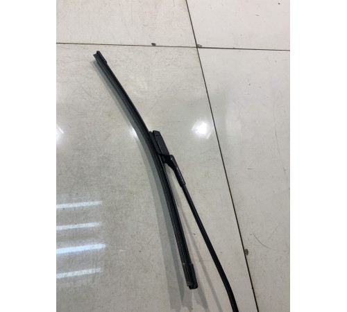Поводок стеклоочистителя (пассажирский)
