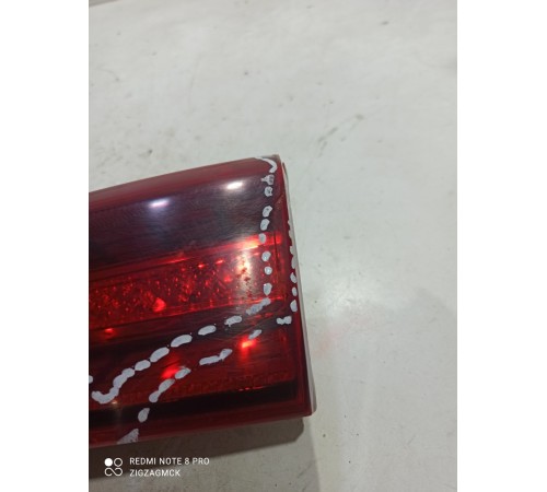 Фонарь крышки багажника правый