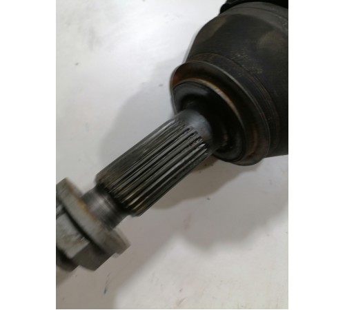 Привод (полуось) передний правый