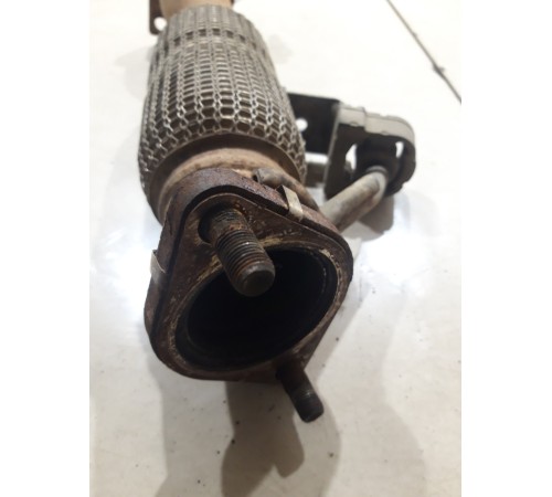 Приемная труба глушителя